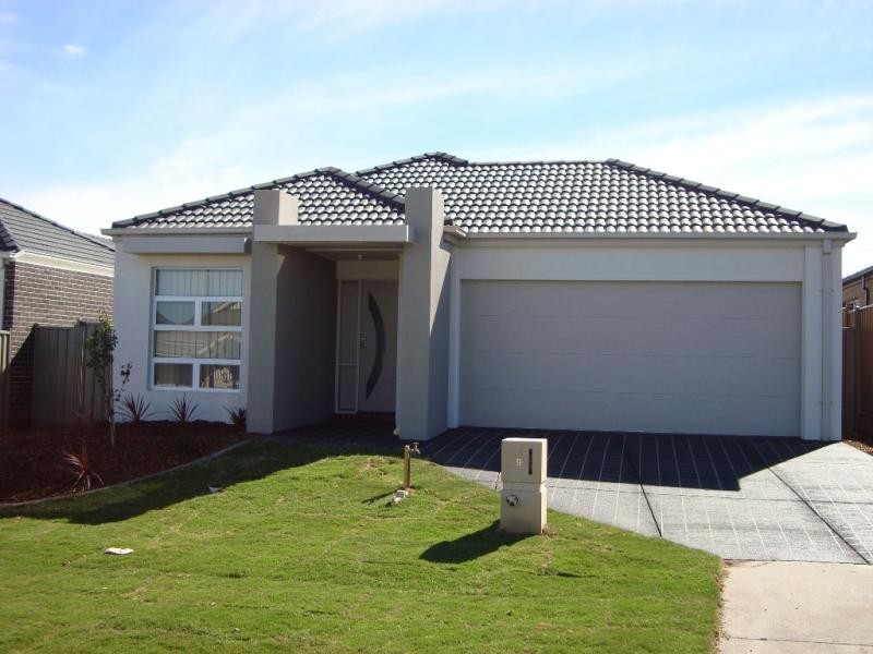 9 Flagstaff Loop, Craigieburn VIC 3064