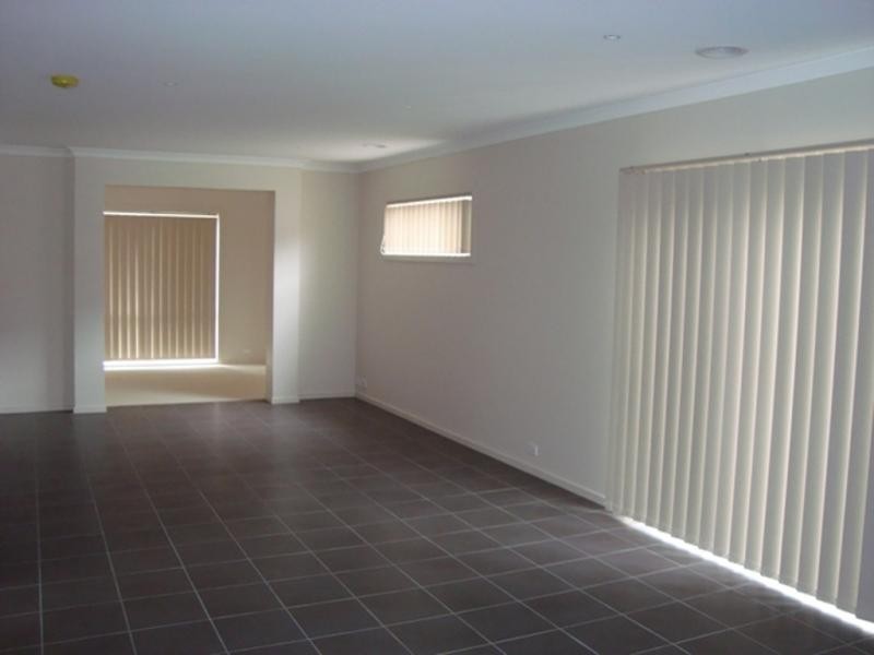 9 Flagstaff Loop, Craigieburn VIC 3064