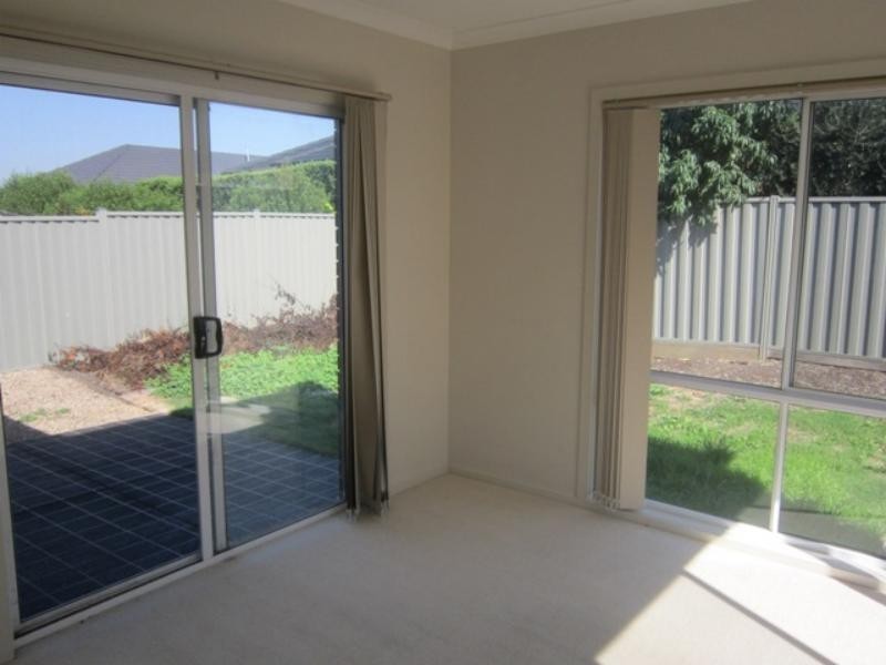 9 Flagstaff Loop, Craigieburn VIC 3064