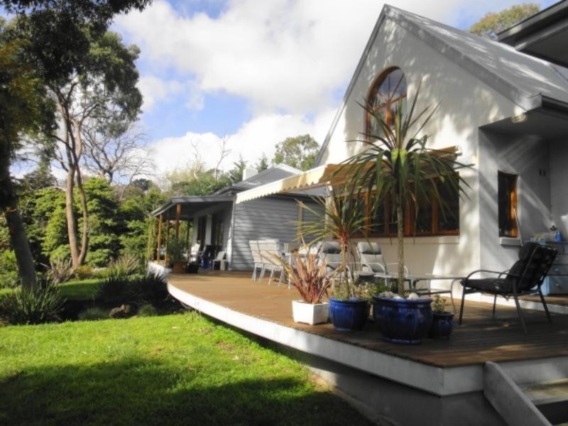 97 Mather Rd, Mount Eliza VIC 3930