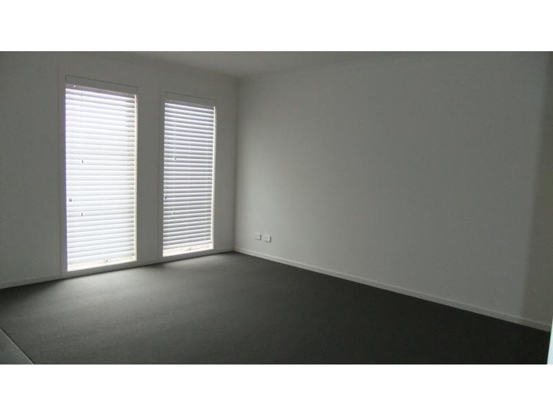 16 Longmire  Ct, Sunbury VIC 3429