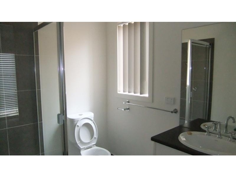 16 Longmire  Ct, Sunbury VIC 3429
