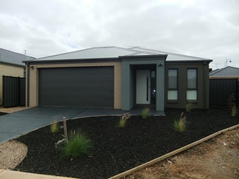 39 Vicky Ct, Point Cook VIC 3030