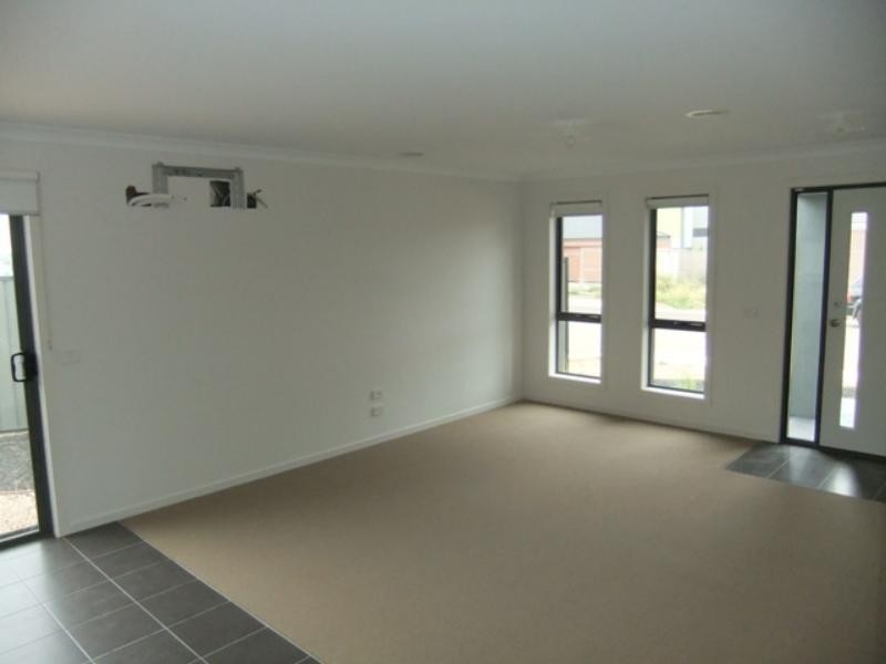39 Vicky Ct, Point Cook VIC 3030