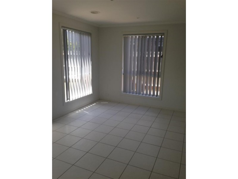 39  Dominion Tce, Truganina VIC 3029