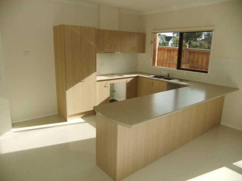 18 Lakefront Mews, Doreen VIC 3754