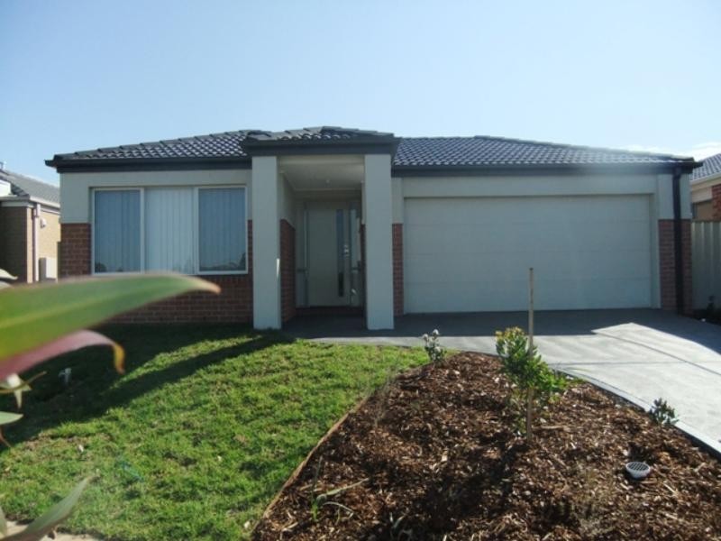 57 Rockpool Rd, Truganina VIC 3029