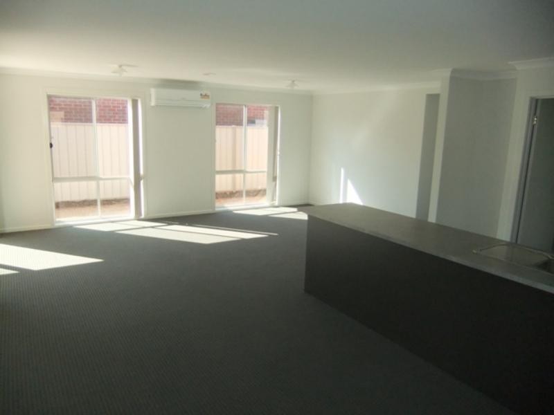 57 Rockpool Rd, Truganina VIC 3029