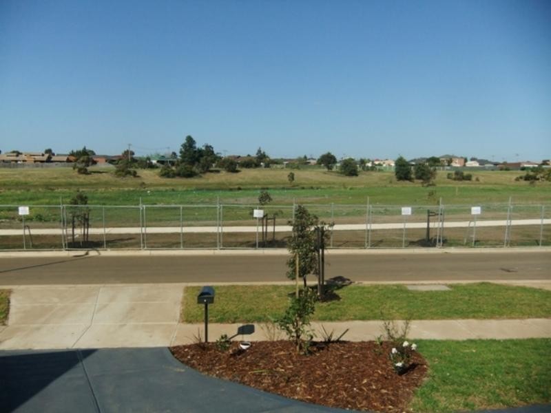 57 Rockpool Rd, Truganina VIC 3029