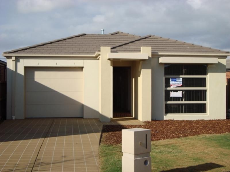 6 Paulo St, Tarneit VIC 3029