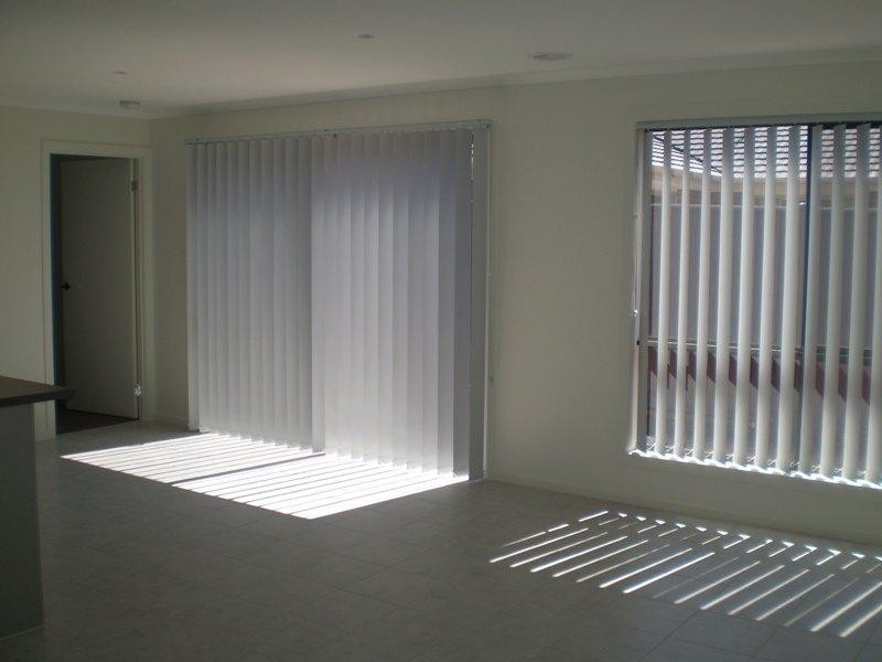 16 Stapehill Ct, Deer Park VIC 3023