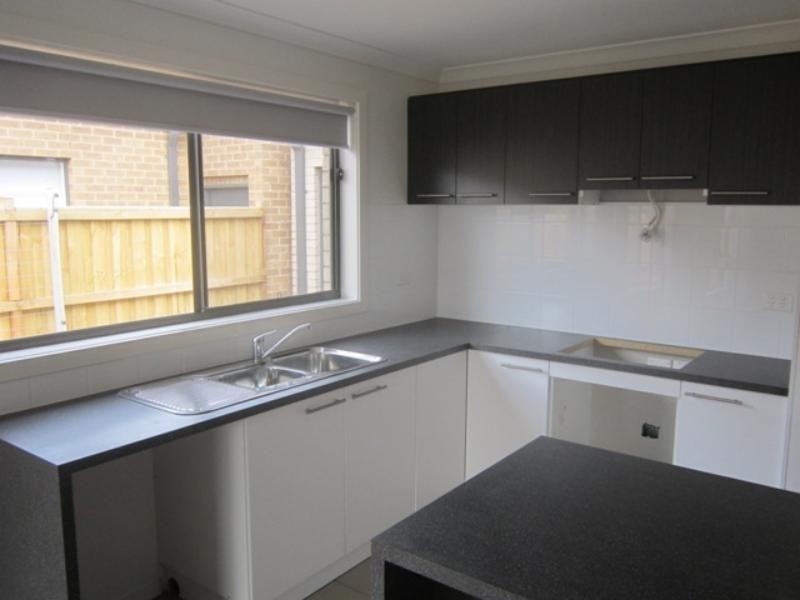 163 Botanica Springs Bvd, Brookfield VIC 3338