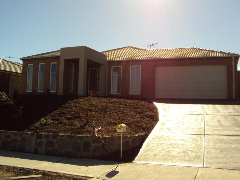 14 Dargo Cres, Doreen VIC 3754