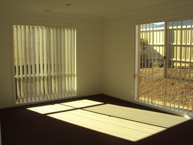 14 Dargo Cres, Doreen VIC 3754