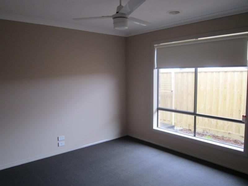 4 Positano Way, Lalor VIC 3075