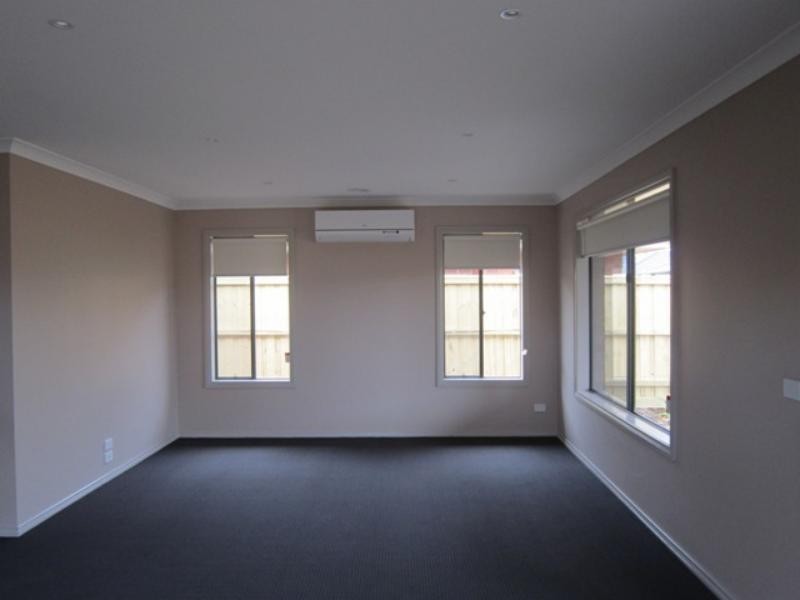 4 Positano Way, Lalor VIC 3075