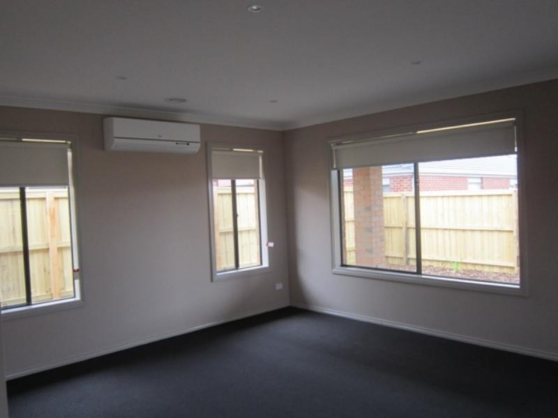 4 Positano Way, Lalor VIC 3075