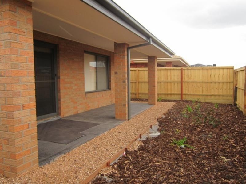 4 Positano Way, Lalor VIC 3075