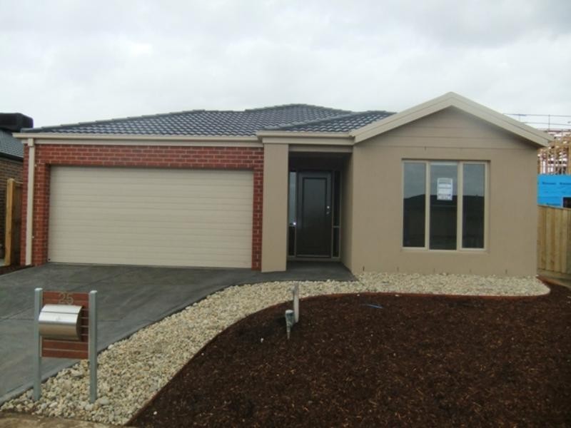 25 Arbour Ave, Point Cook VIC 3030