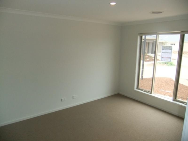 25 Arbour Ave, Point Cook VIC 3030