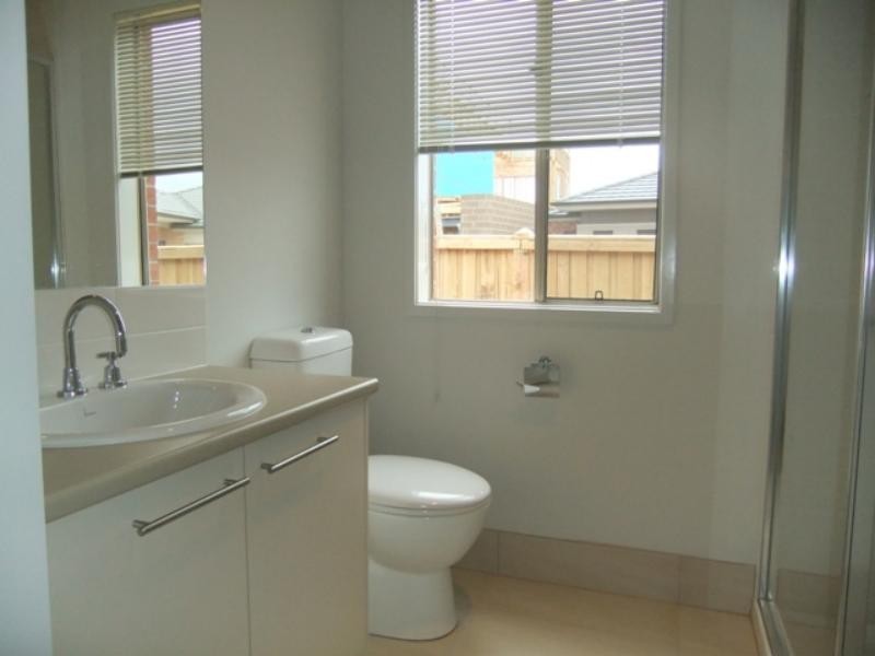 25 Arbour Ave, Point Cook VIC 3030