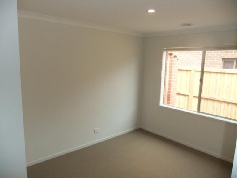 25 Arbour Ave, Point Cook VIC 3030