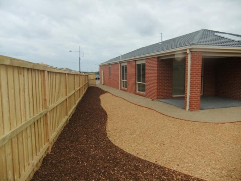 25 Arbour Ave, Point Cook VIC 3030