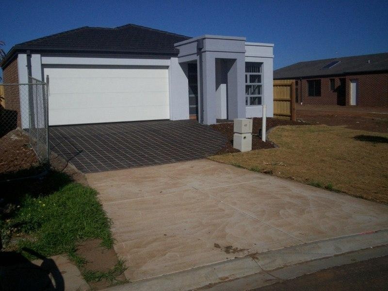 41 Billabong Cres, Tarneit VIC 3029