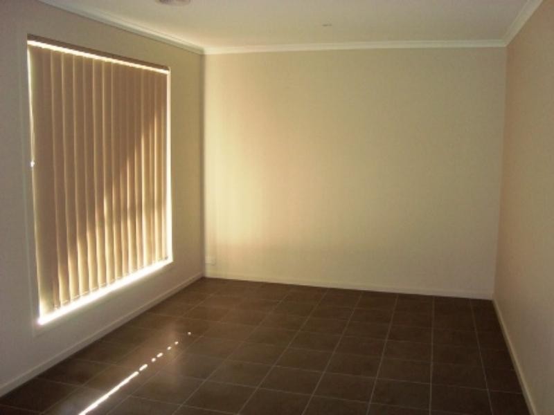 4 Parnell Pl, Truganina VIC 3029