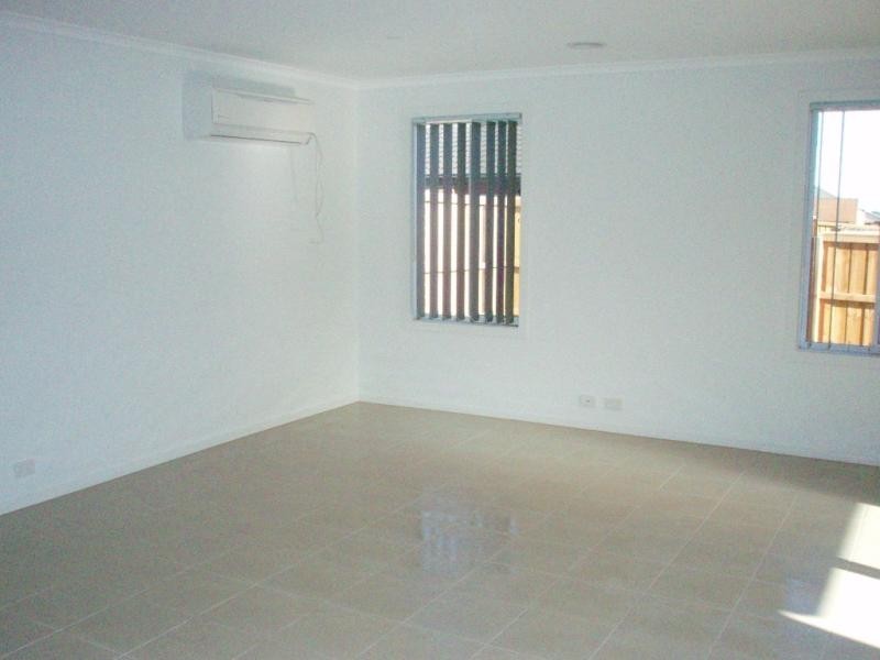 19 Laurence Way, Tarneit VIC 3029