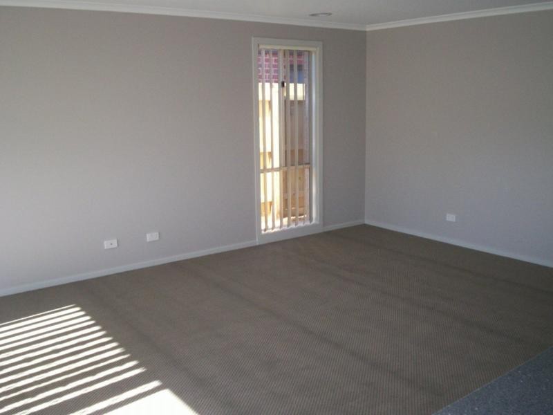 264 The Lakes Bvd, South Morang VIC 3752