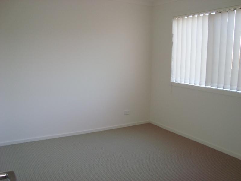 24 Baggygreen St, Sunbury VIC 3429