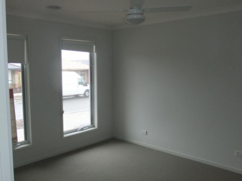 11 Positano Way, Lalor VIC 3075