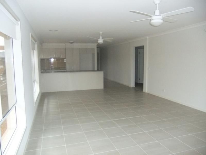 11 Positano Way, Lalor VIC 3075