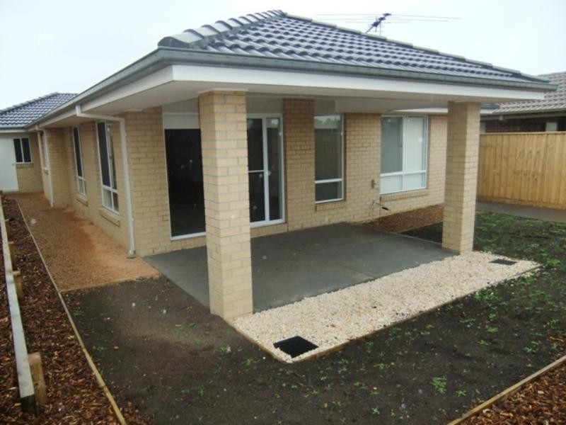 11 Positano Way, Lalor VIC 3075