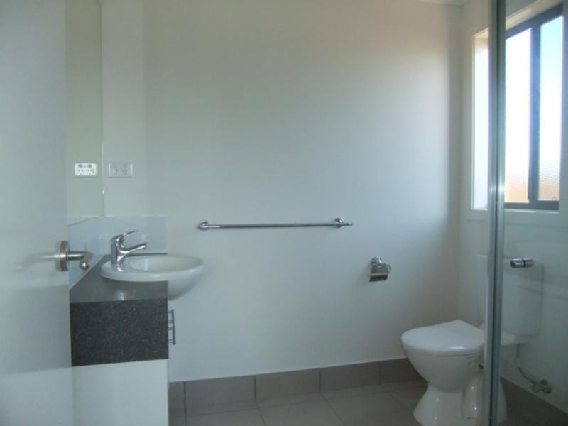 2 Stipa  Pl, Melton VIC 3337