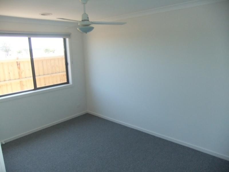 2 Stipa  Pl, Melton VIC 3337