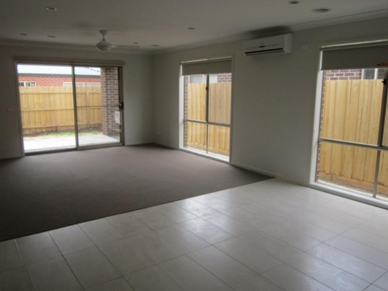 10 Morgan Tce, Werribee VIC 3030