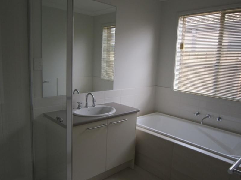 10 Morgan Tce, Werribee VIC 3030