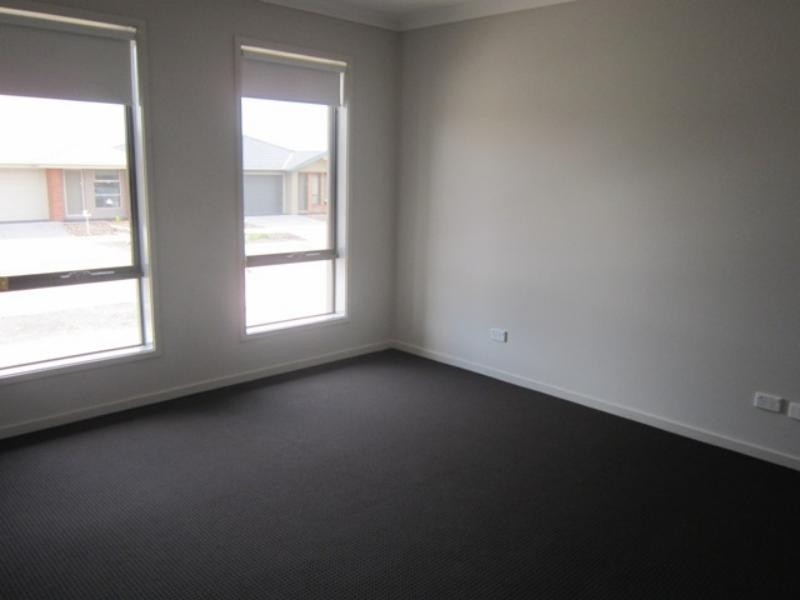 9 Positano Way, Lalor VIC 3075