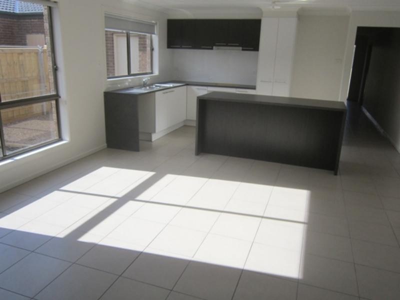 3 Bunda Pl, Brookfield VIC 3338