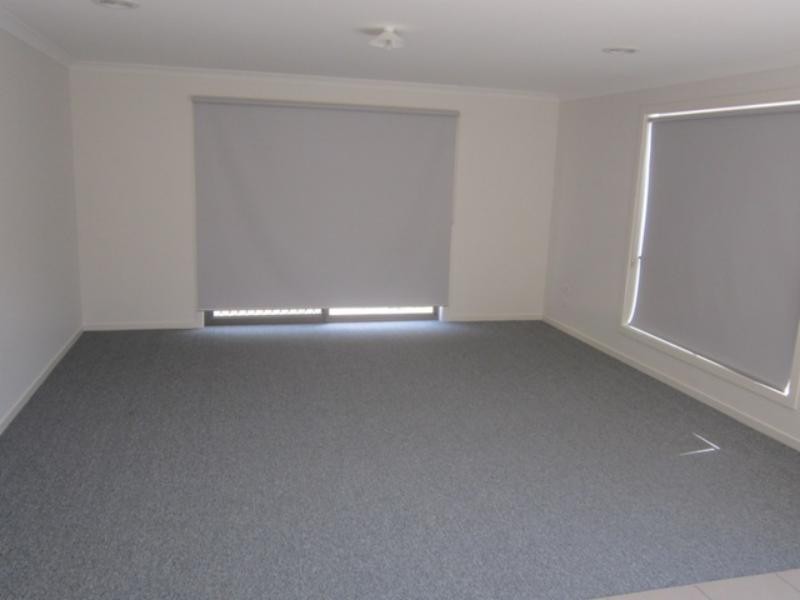 3 Bunda Pl, Brookfield VIC 3338