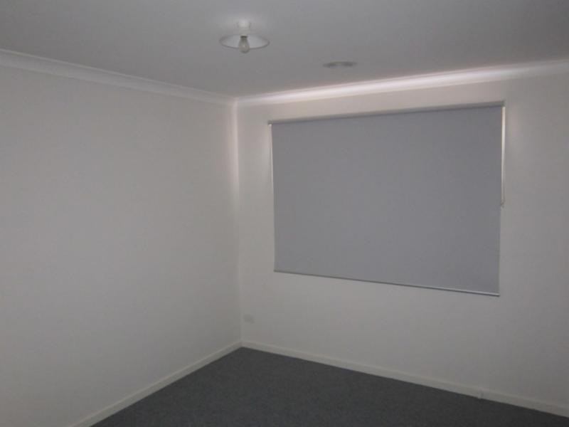 3 Bunda Pl, Brookfield VIC 3338