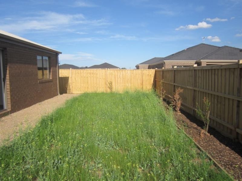 3 Bunda Pl, Brookfield VIC 3338
