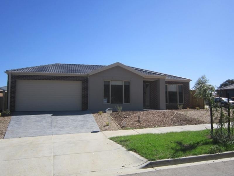 23 Lythrum St, Doreen VIC 3754