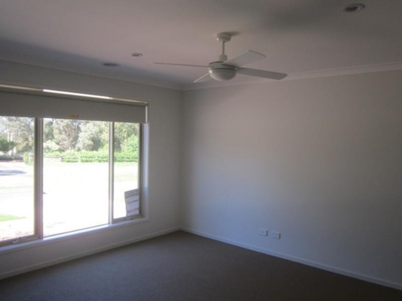 23 Lythrum St, Doreen VIC 3754