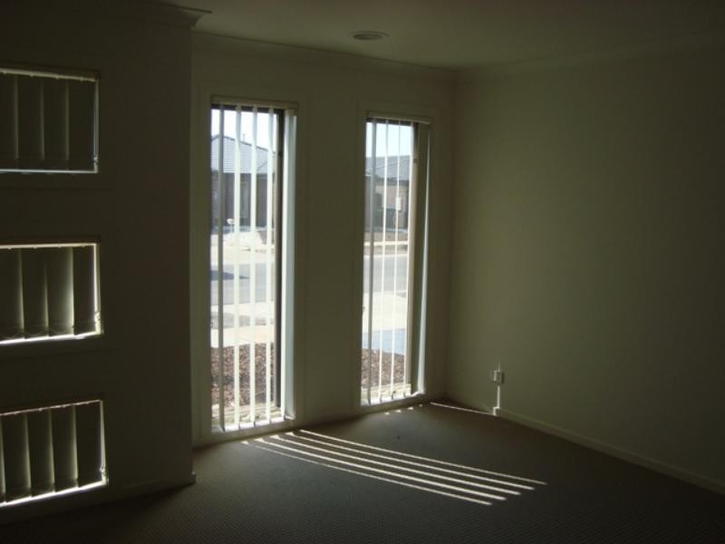 9 Blue Jay Cres, Tarneit VIC 3029