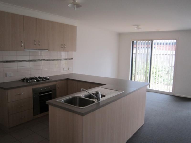 12 Glory St, South Morang VIC 3752