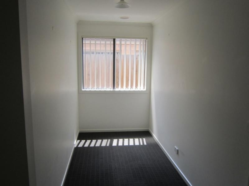 12 Glory St, South Morang VIC 3752