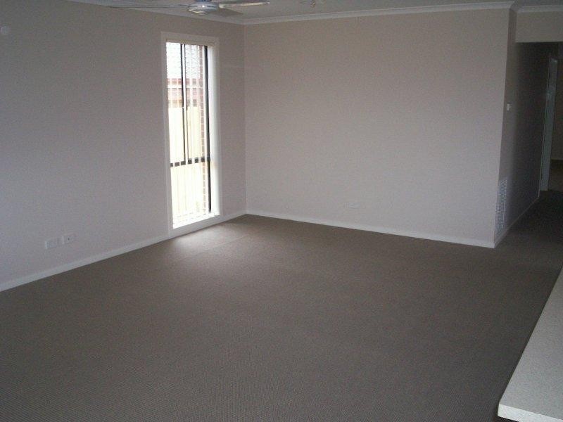 5 Harmony Dr, South Morang VIC 3752